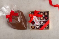 Love chocolate box & chocolate heart-L6