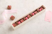 Assorted love chocolate with flower-2pieces