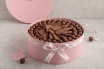Large pink round gift box-17