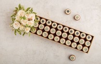 Graduation Chocolate tray with flower-3