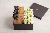 Graduation small box with flower