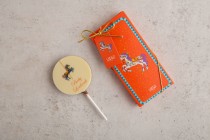 10 pieces-carousel chocolate lollipop orange with customized name